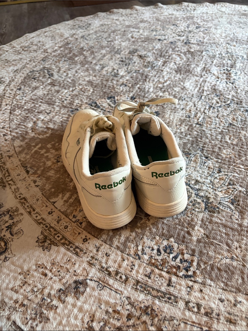 Reebok Womans Cream/Off-White Leather Sneakers - Picture 3 of 4